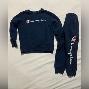 Kids size 5 navy blue sweatsuit
